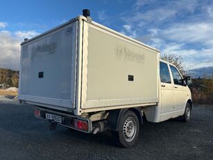 Volkswagen TRANSPORTER 4 MOTION MED KASSE OG 5 SETER lastbil kassevogn < 3.5t