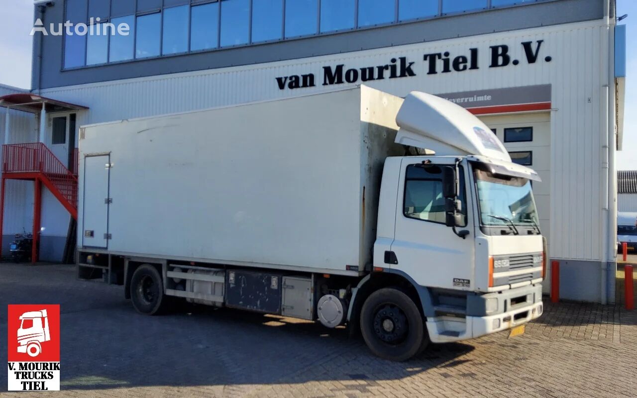 DAF CF 210 PK - AE 65 NC - HANDGESCHAKELD / MANUEL PAARDENVERVOER -  kamion furgon