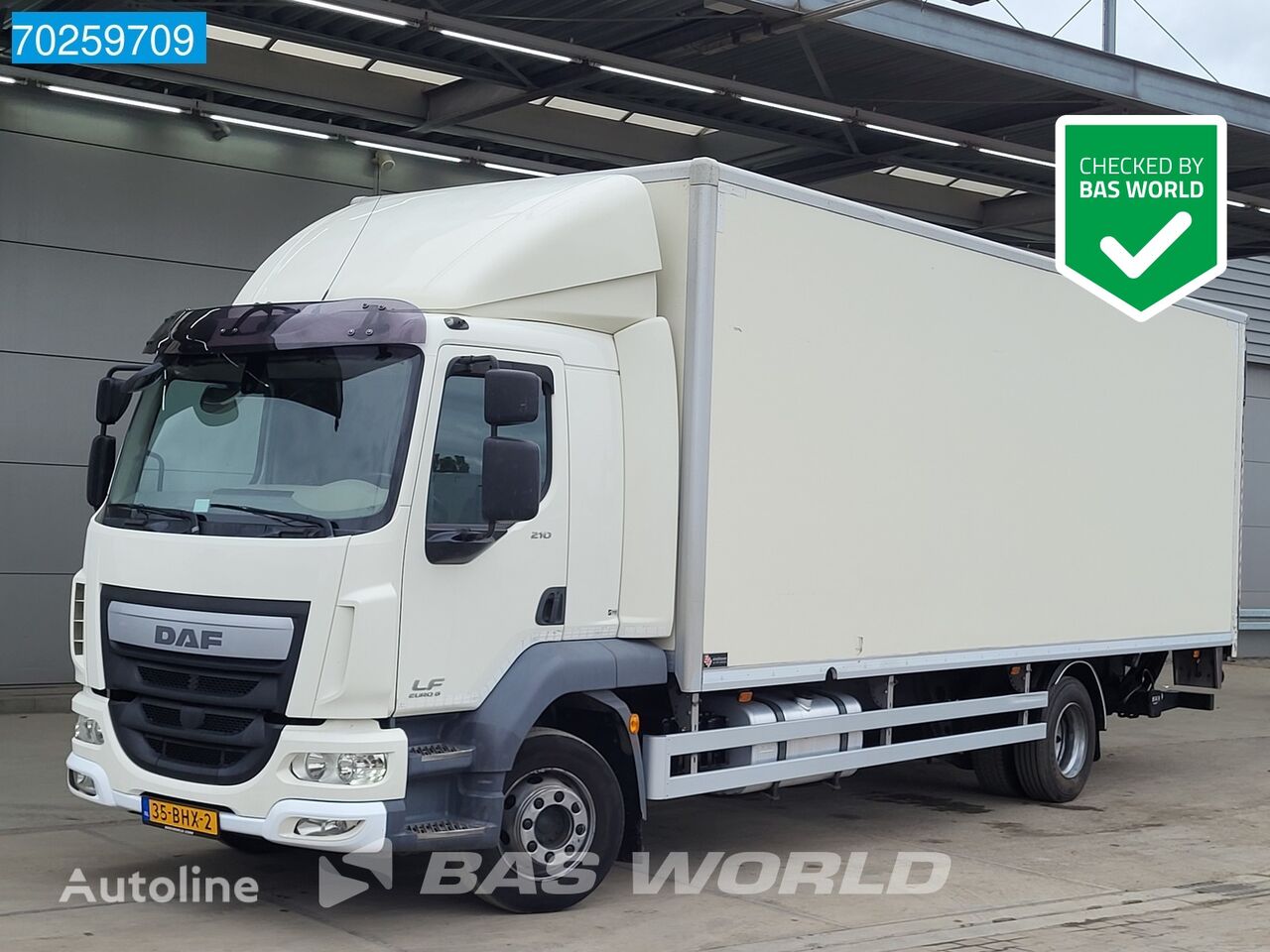 tovornjak zabojnik DAF LF 210 4X2 12tonner Ladebordwand Navi ACC DayCab Euro 6