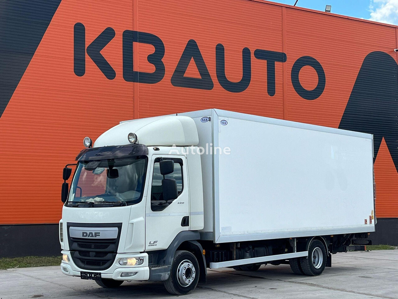 DAF LF 220 4x2 BOX L=6283 mm Koffer-LKW