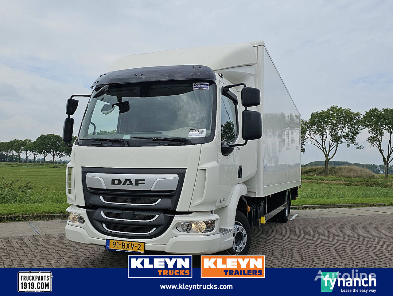 DAF LF 230 11.9t airco taillift box truck