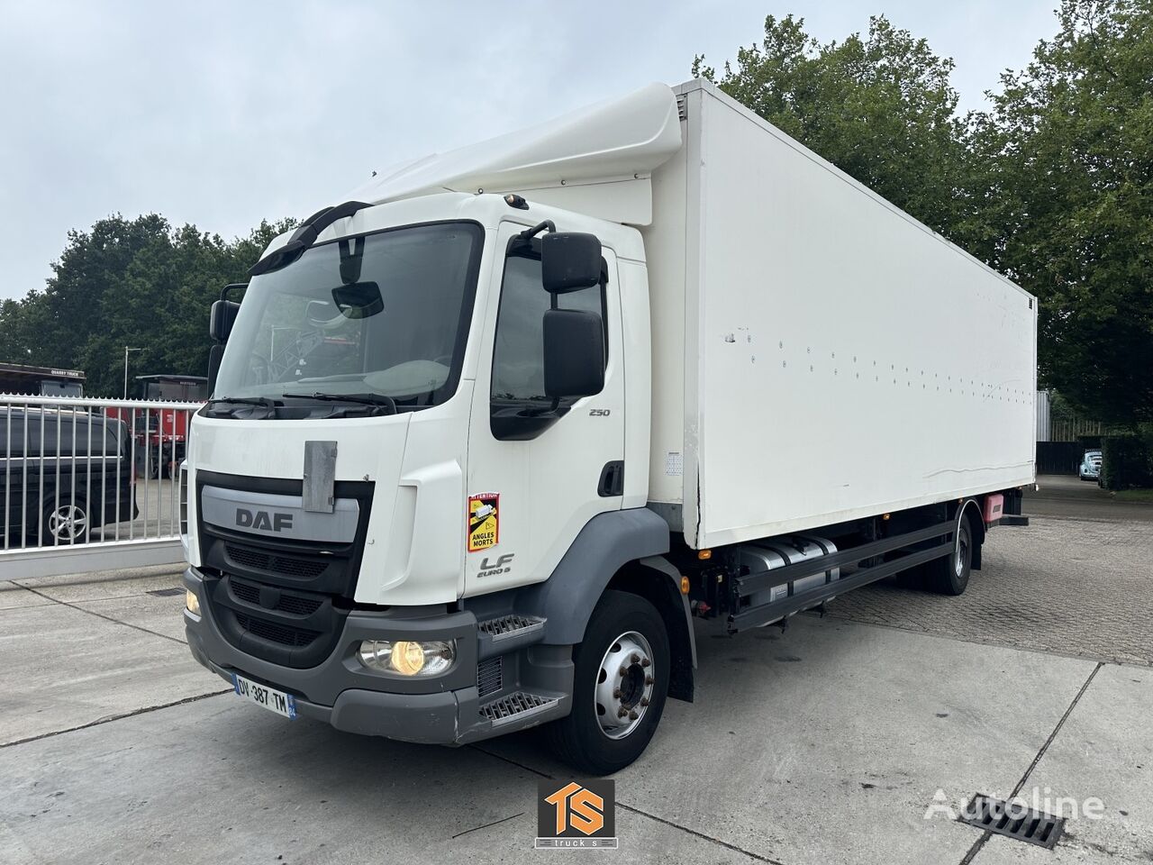 камион фургон DAF LF 250 EURO 6 - 14 TON - AUTOMATIC - BOX/KOFFER