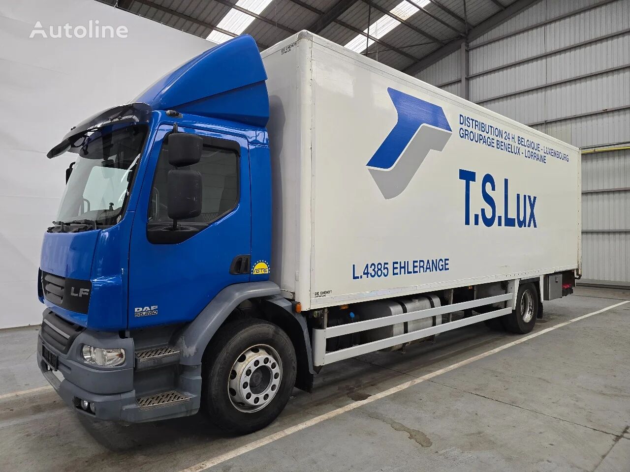 DAF LF 55.250 DHOLLANDIA 2000kg box truck