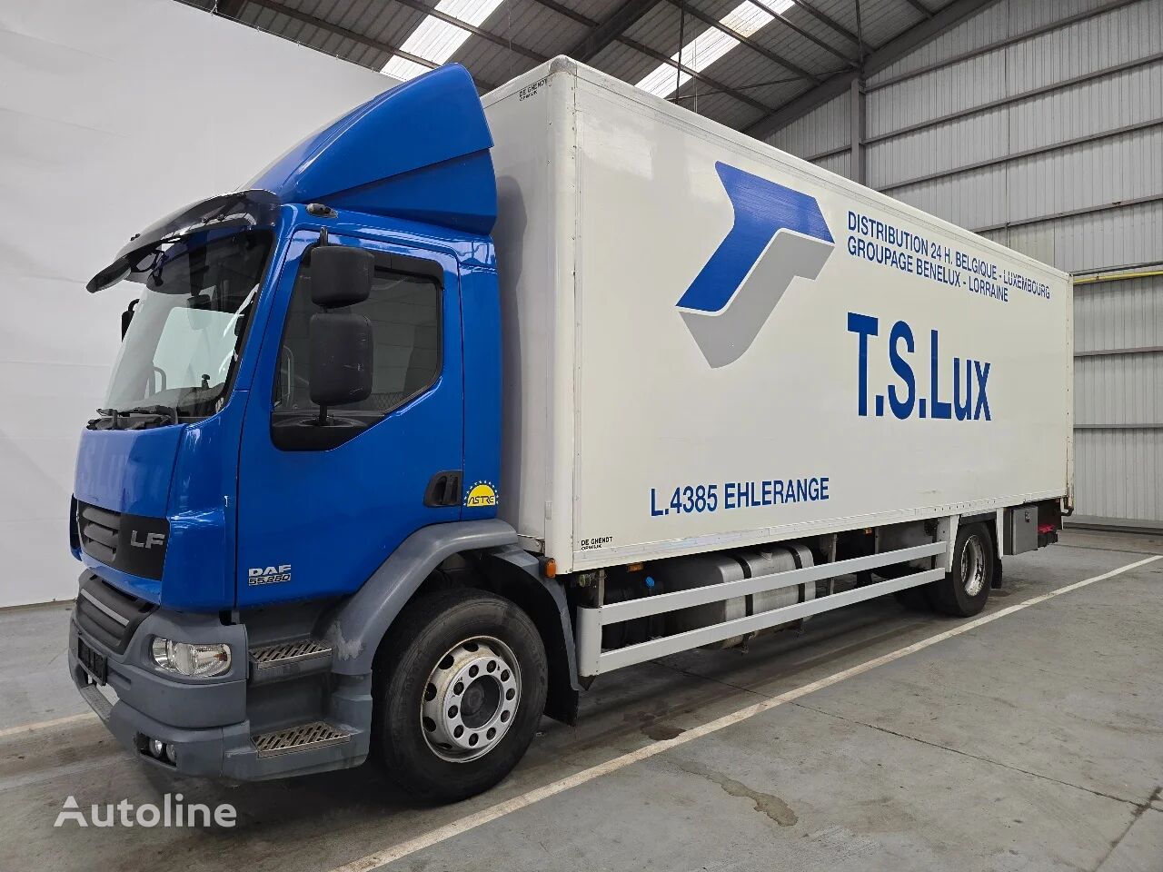 DAF LF 55.250 DHOLLANDIA 2000kg パネルバントラック