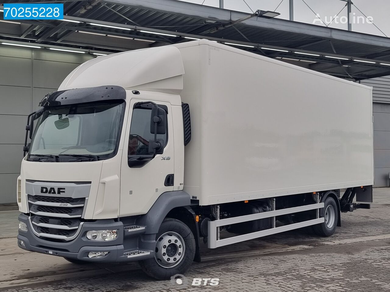 нова вантажівка фургон DAF XB 290 4X2 NEW!16 tonner Brinks Ladebordwand GSR ACC EURO 6