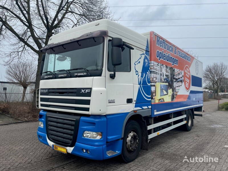 DAF XF 105.410 EURO 5 SPACE CAB / MANUAL GEARBOX / DRIVING LESSONS Koffer-LKW