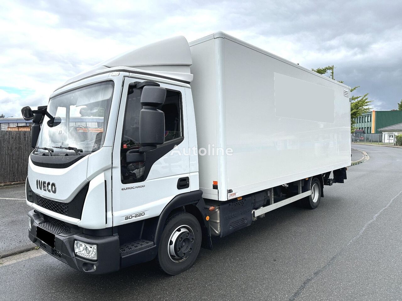 nákladní vozidlo furgon IVECO 80E220