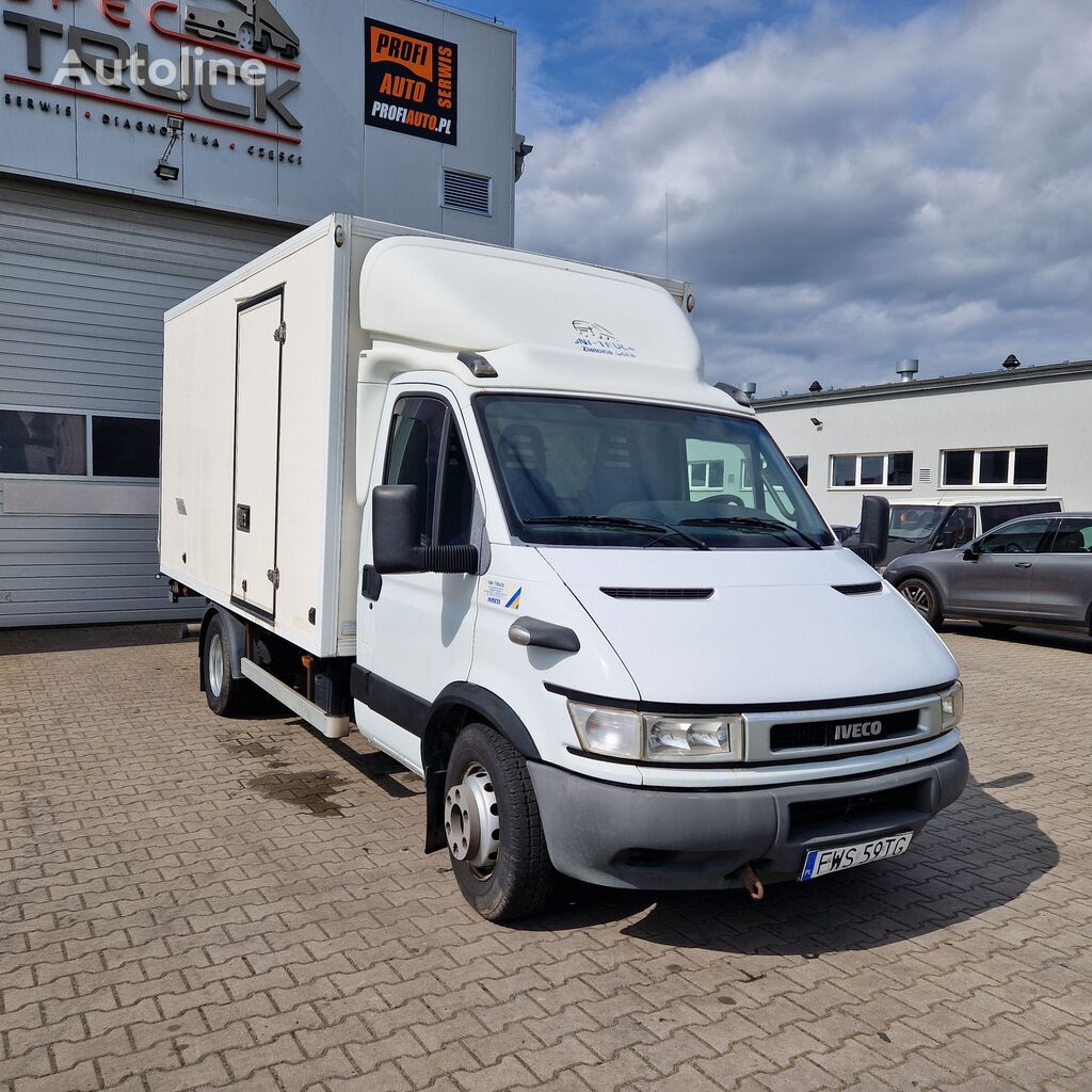 IVECO Daily 65c17 box truck