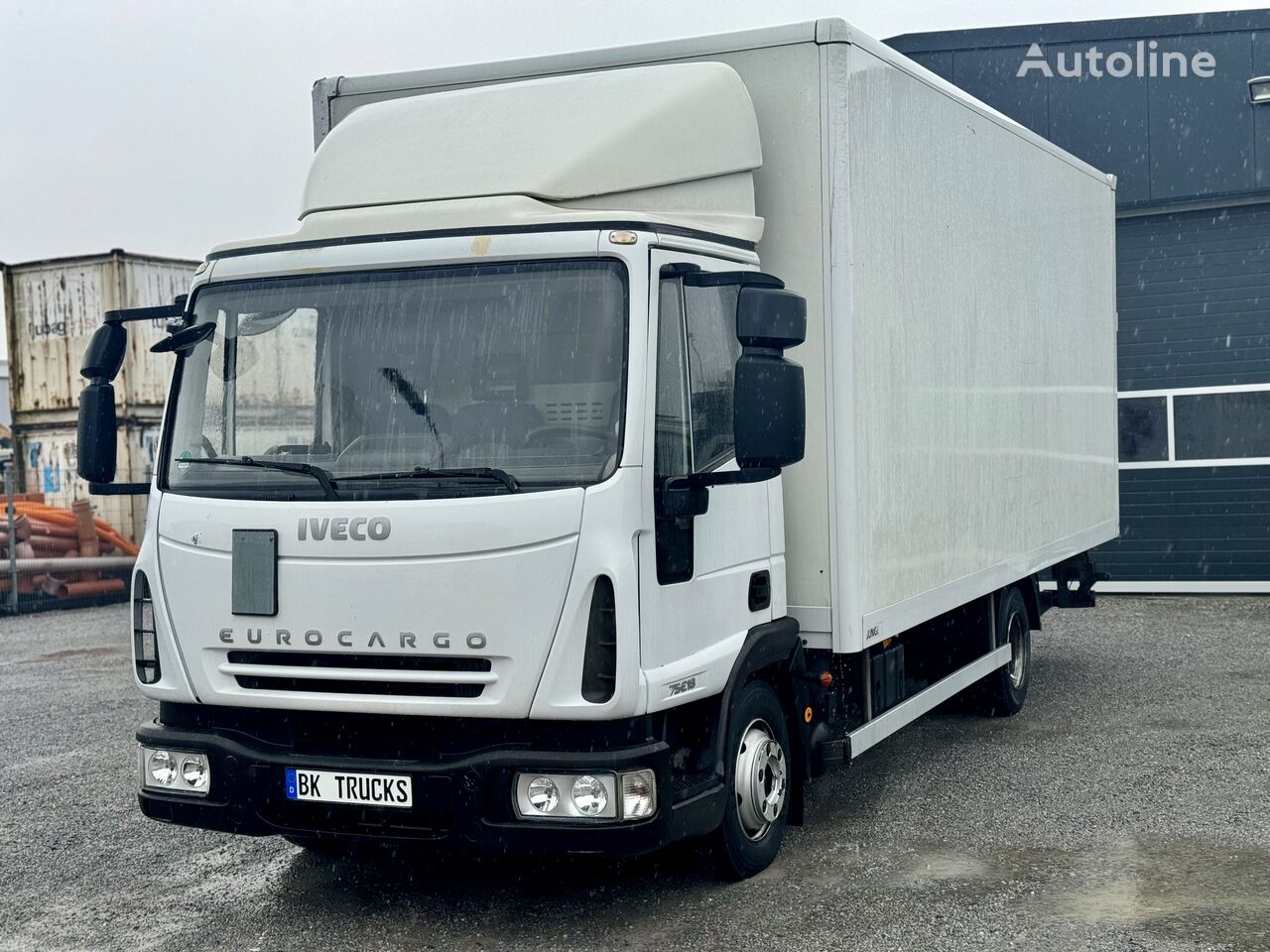 camion fourgon IVECO EUROCARGO 75E18