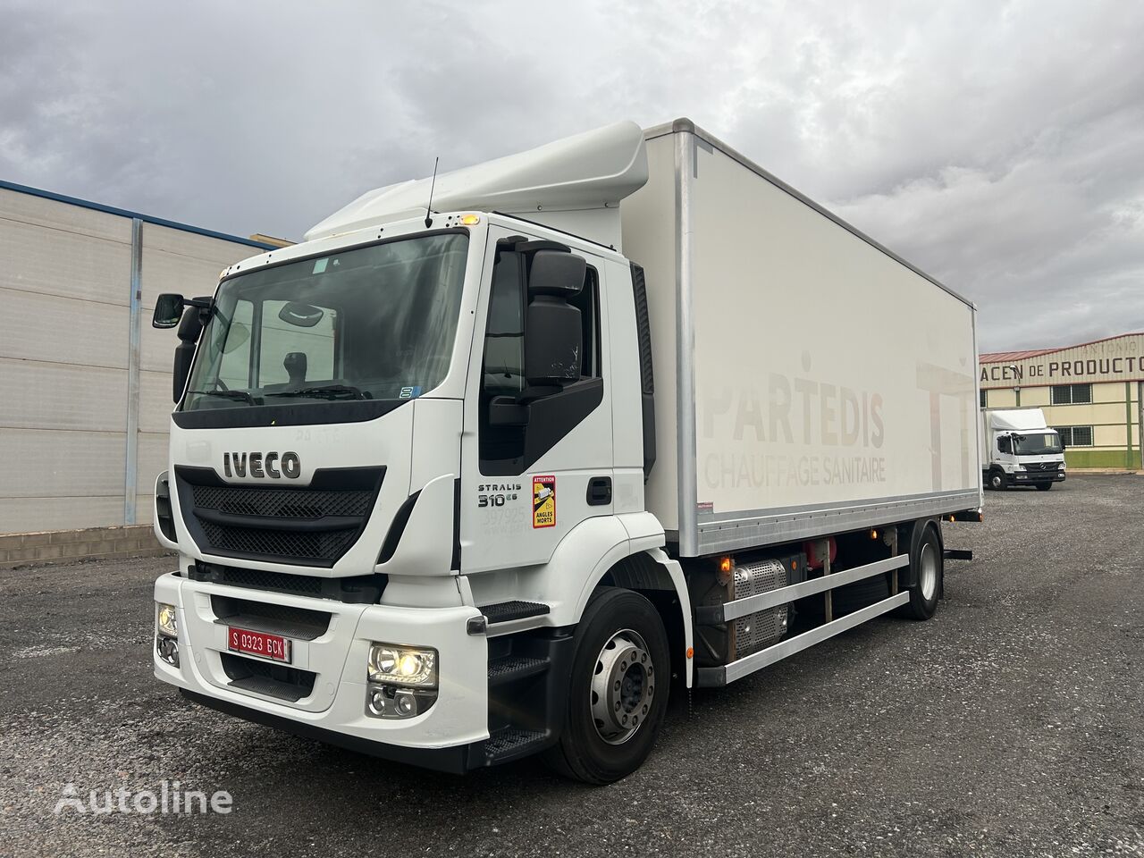 IVECO Stralis 310 camión furgón