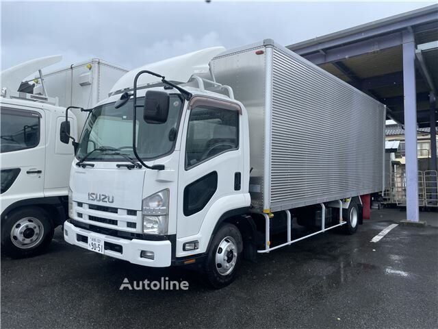 Isuzu FORWARD box truck