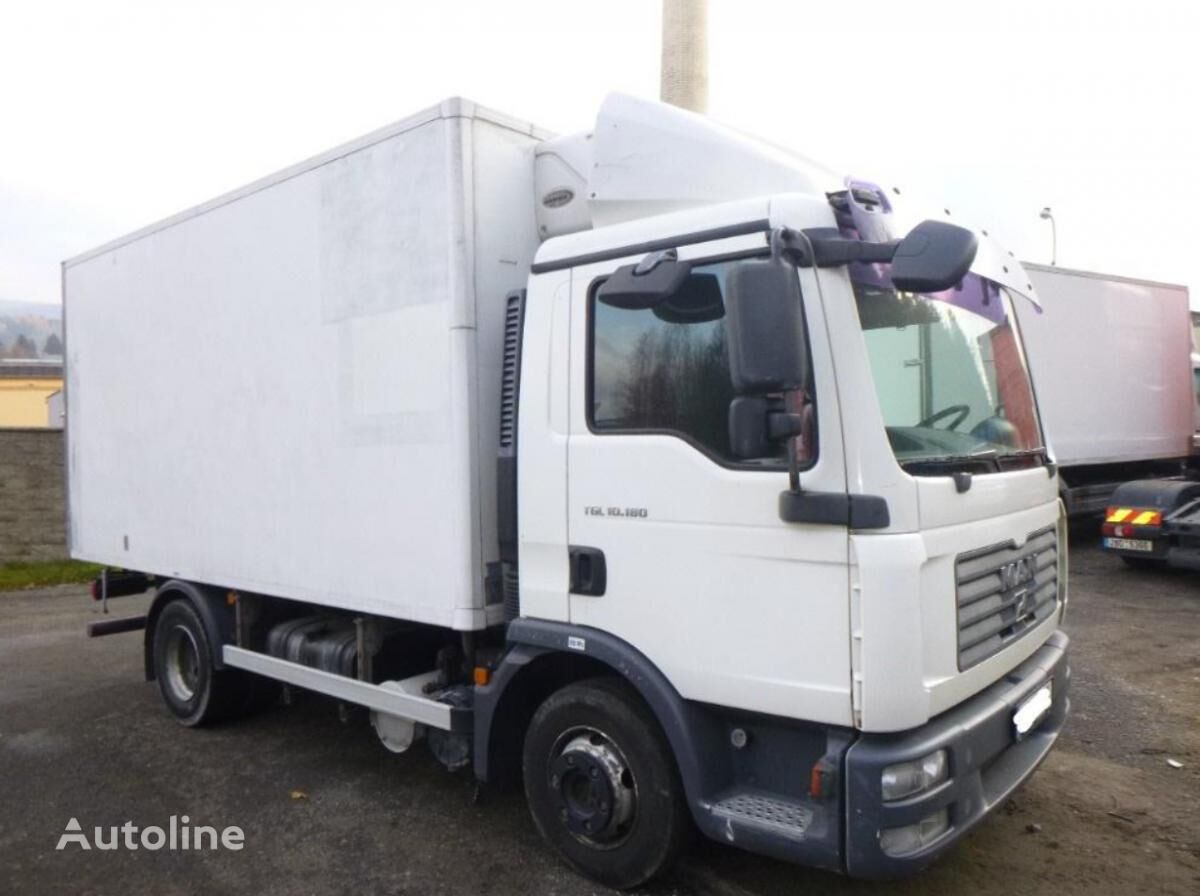 camion furgone MAN 10.180