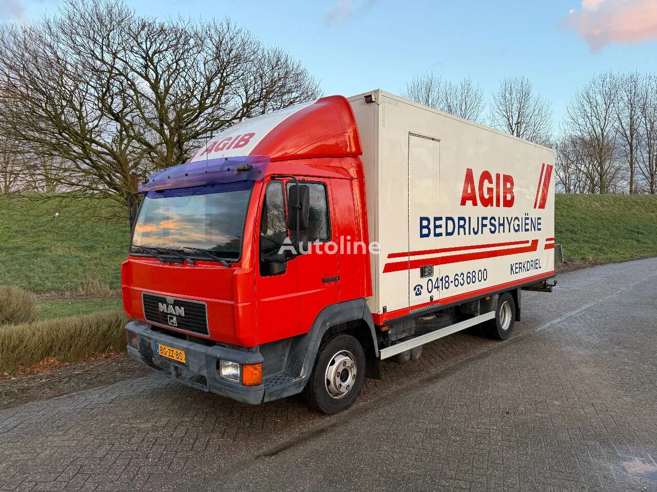 MAN 12 Bakwagen-Manual- NL TRUCK -FIRST OWNER camión furgón - Autoline