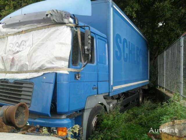 camion furgon MAN 18.364