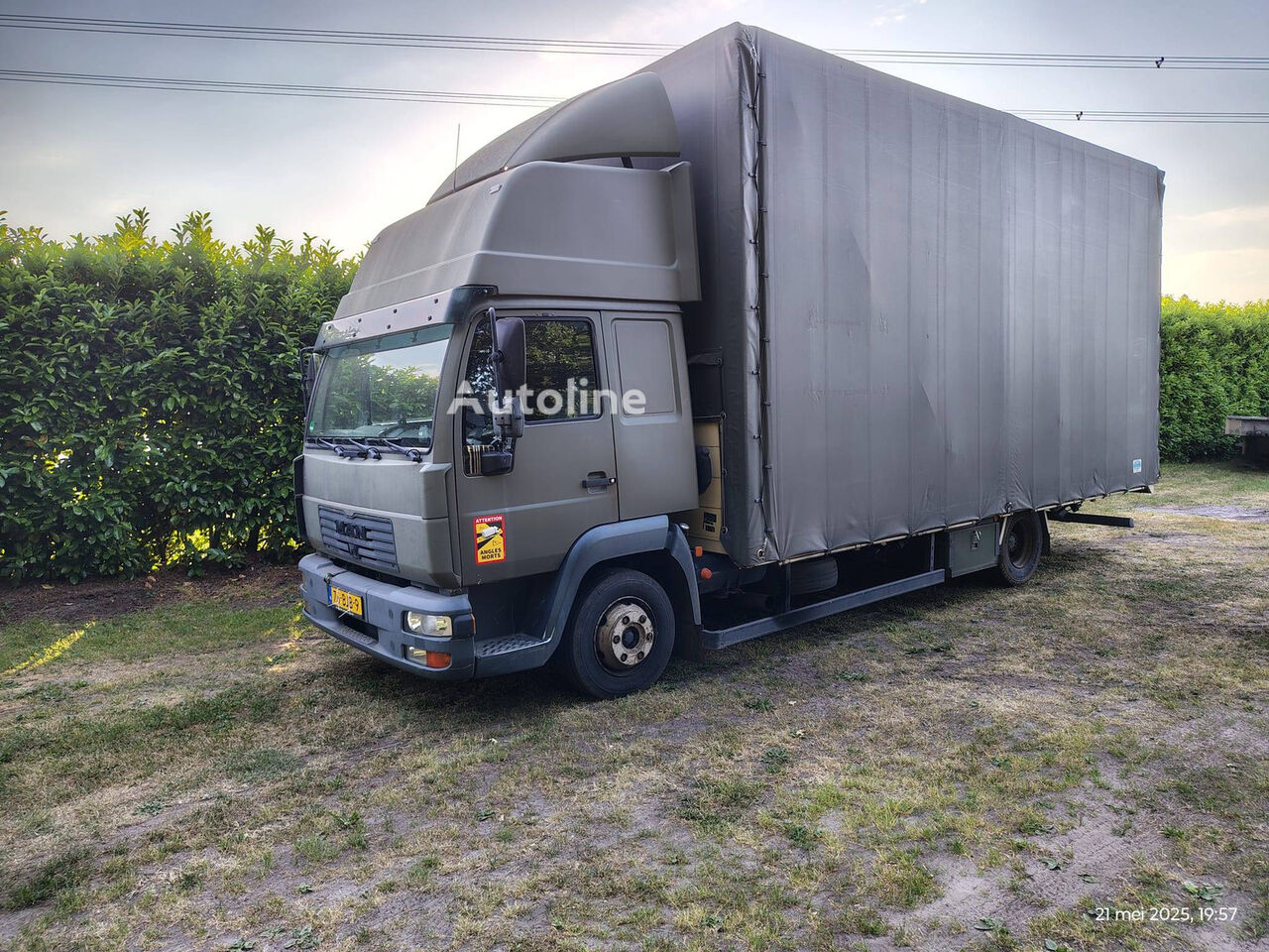 شاحنة مقفلة MAN L2000 - Autoline