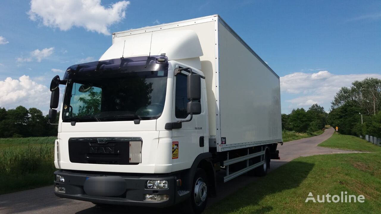 MAN MAN TGL 12.220  box truck