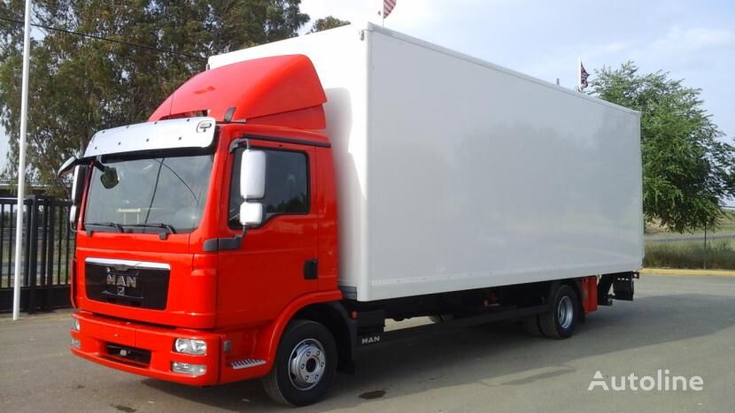 MAN TGL 12 220 box truck