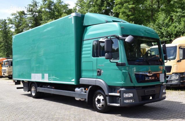 MAN TGL 8.220 box truck