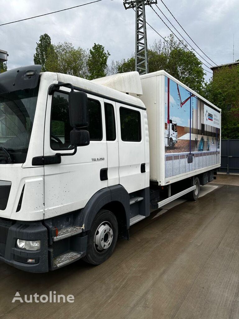 MAN TGL 8.250 box truck