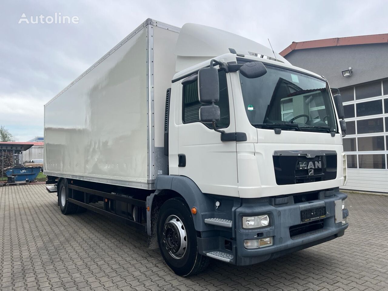 camion fourgon MAN TGM 18.290