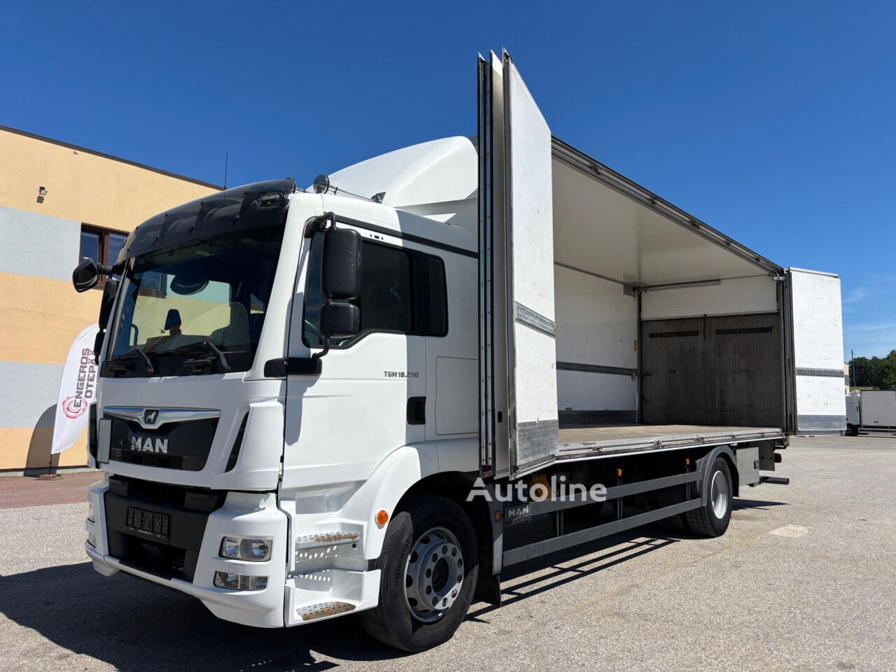 MAN TGM 18.290 4x2 EURO 6 + SIDE OPENING BOX skapbil - Autoline