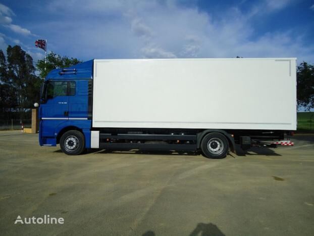 شاحنة مقفلة MAN TGX 18 400 XLX