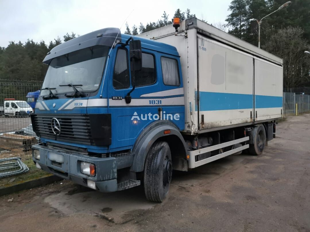 Mercedes-Benz 1831 Koffer-LKW