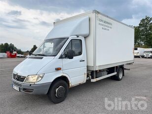 Mercedes-Benz 616 CDI box truck