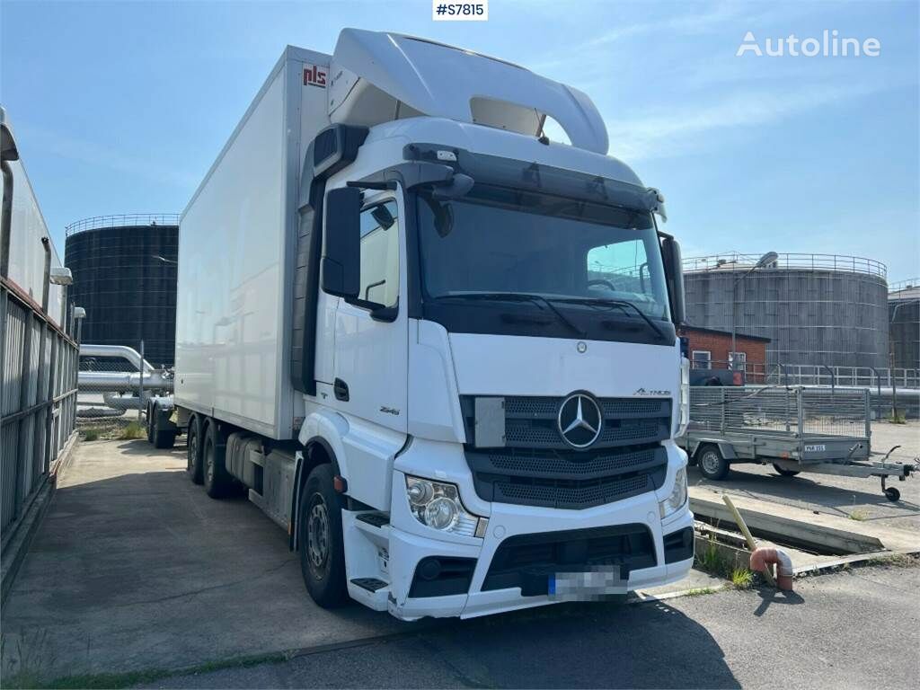 Mercedes-Benz 963-0-C box truck