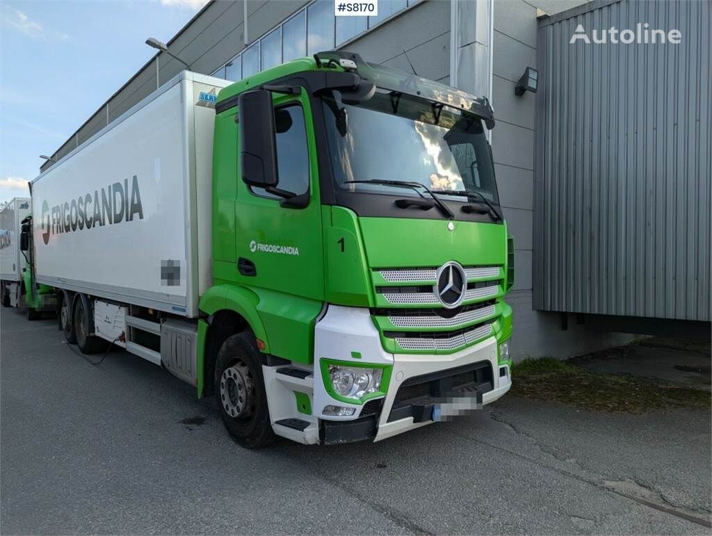 truk box Mercedes-Benz ANTOS