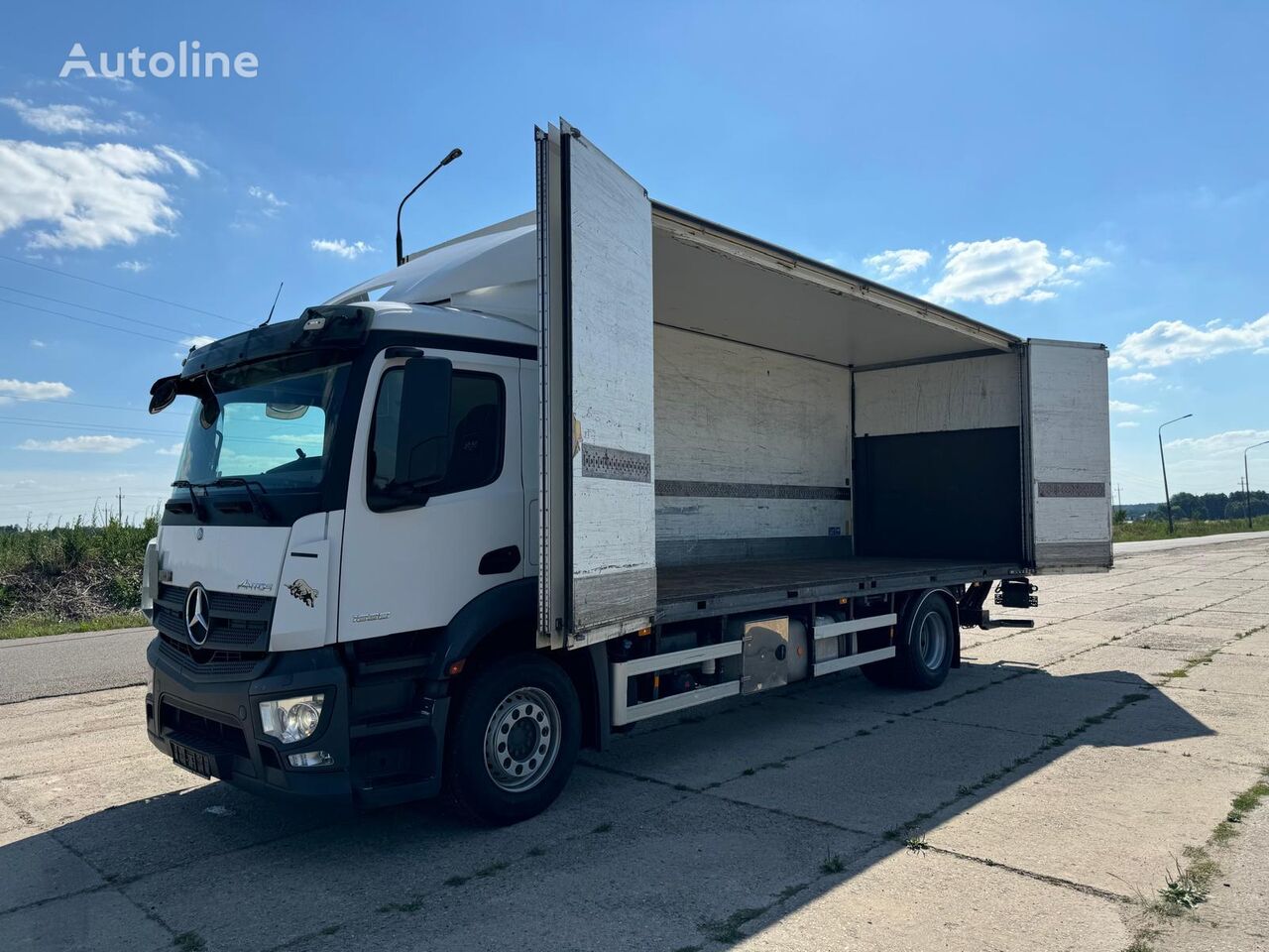 Mercedes-Benz ANTOS 1830 4X2 EURO6 + SIDE OPENING kamyon panelvan