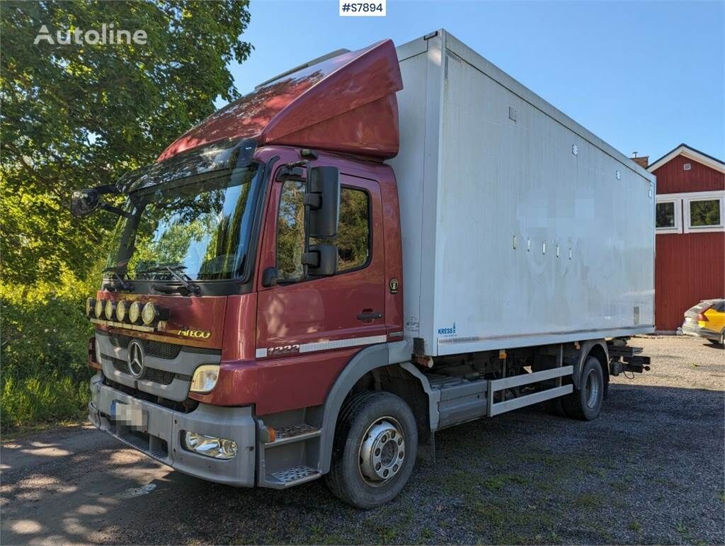 camion fourgon Mercedes-Benz ATEGO