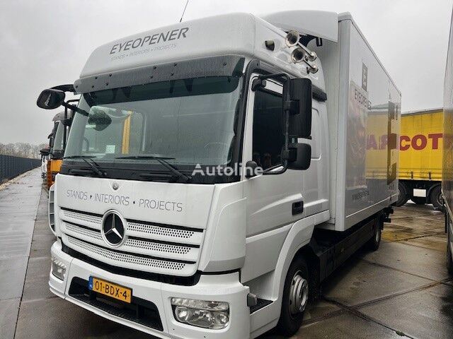 شاحنة مقفلة Mercedes-Benz ATEGO 821