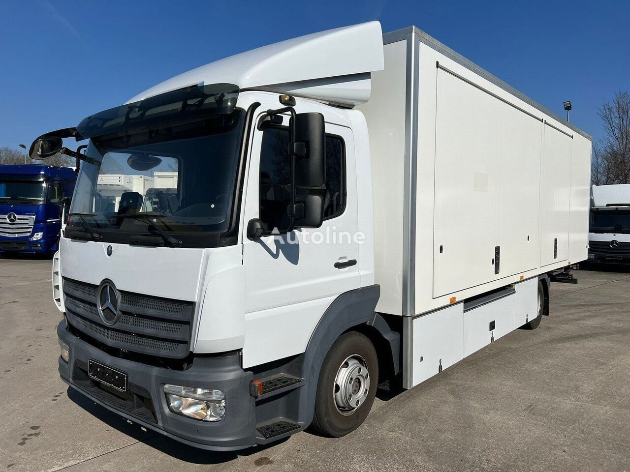 Mercedes-Benz ATEGO 824 box truck