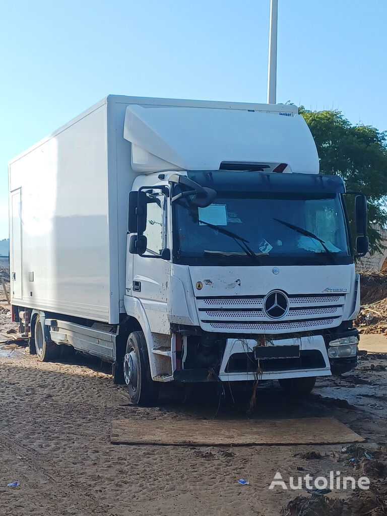 Mercedes-Benz ATEGO_1220_CV_12 TONELADAS_CAMION INUNDADO box truck