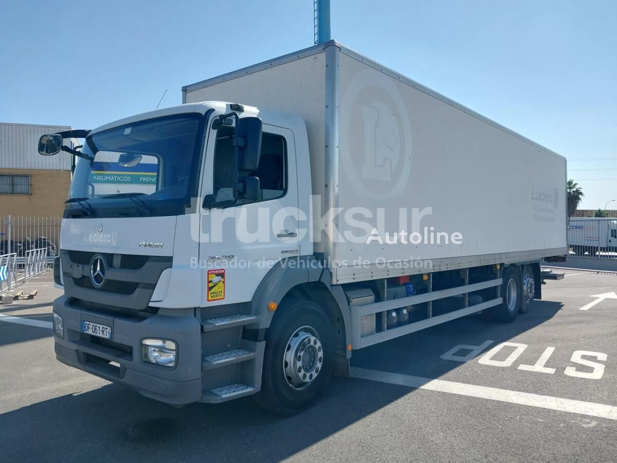 camion fourgon Mercedes-Benz AXOR 2529 ejes 6x2*4