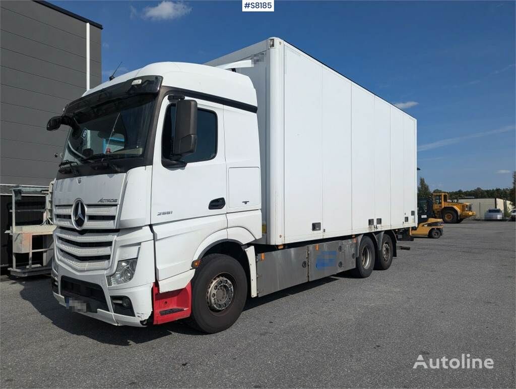 tovornjak zabojnik Mercedes-Benz Actros