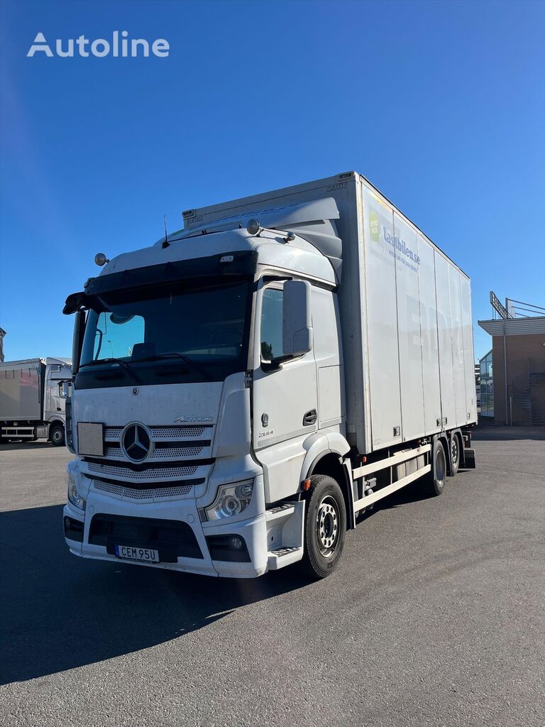 nákladní vozidlo furgon Mercedes-Benz Actros