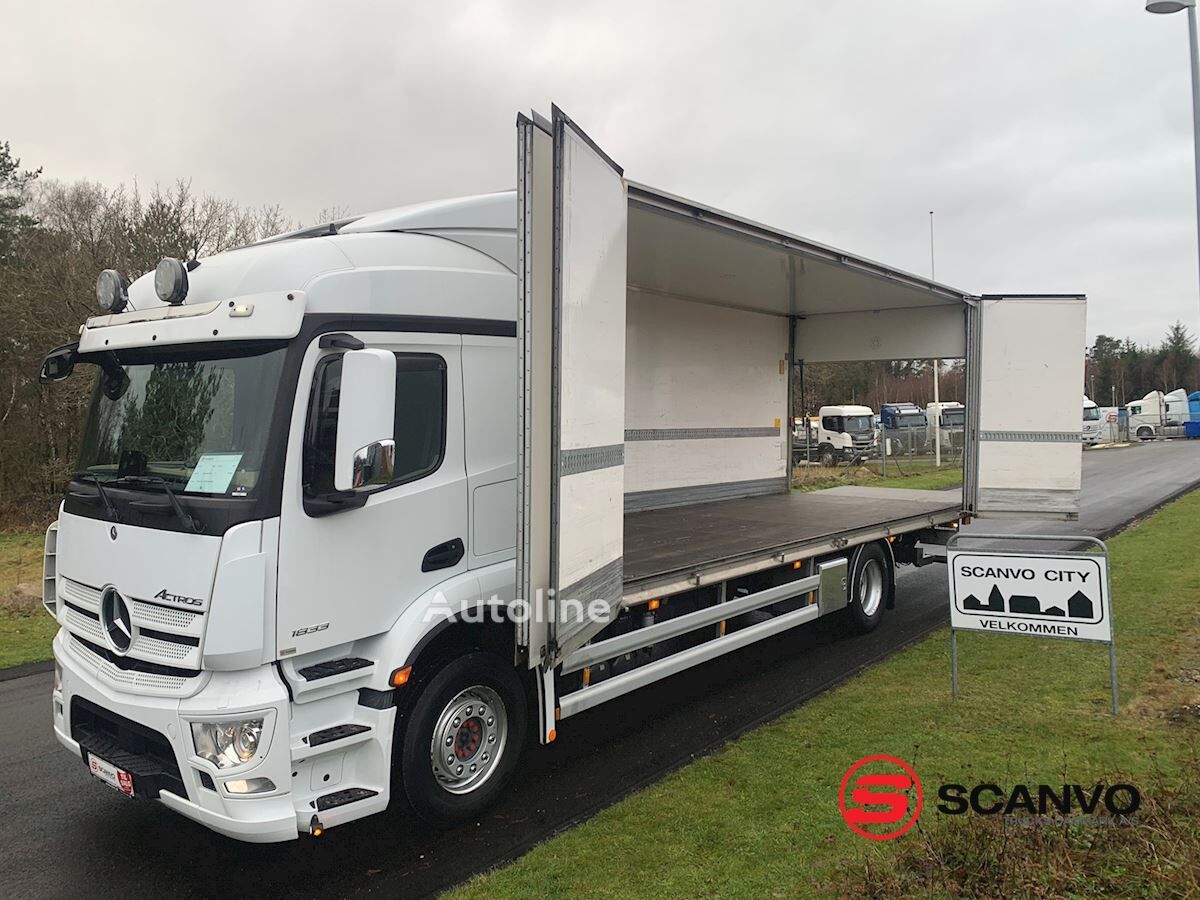 Mercedes-Benz Actros 1833 L camión furgón