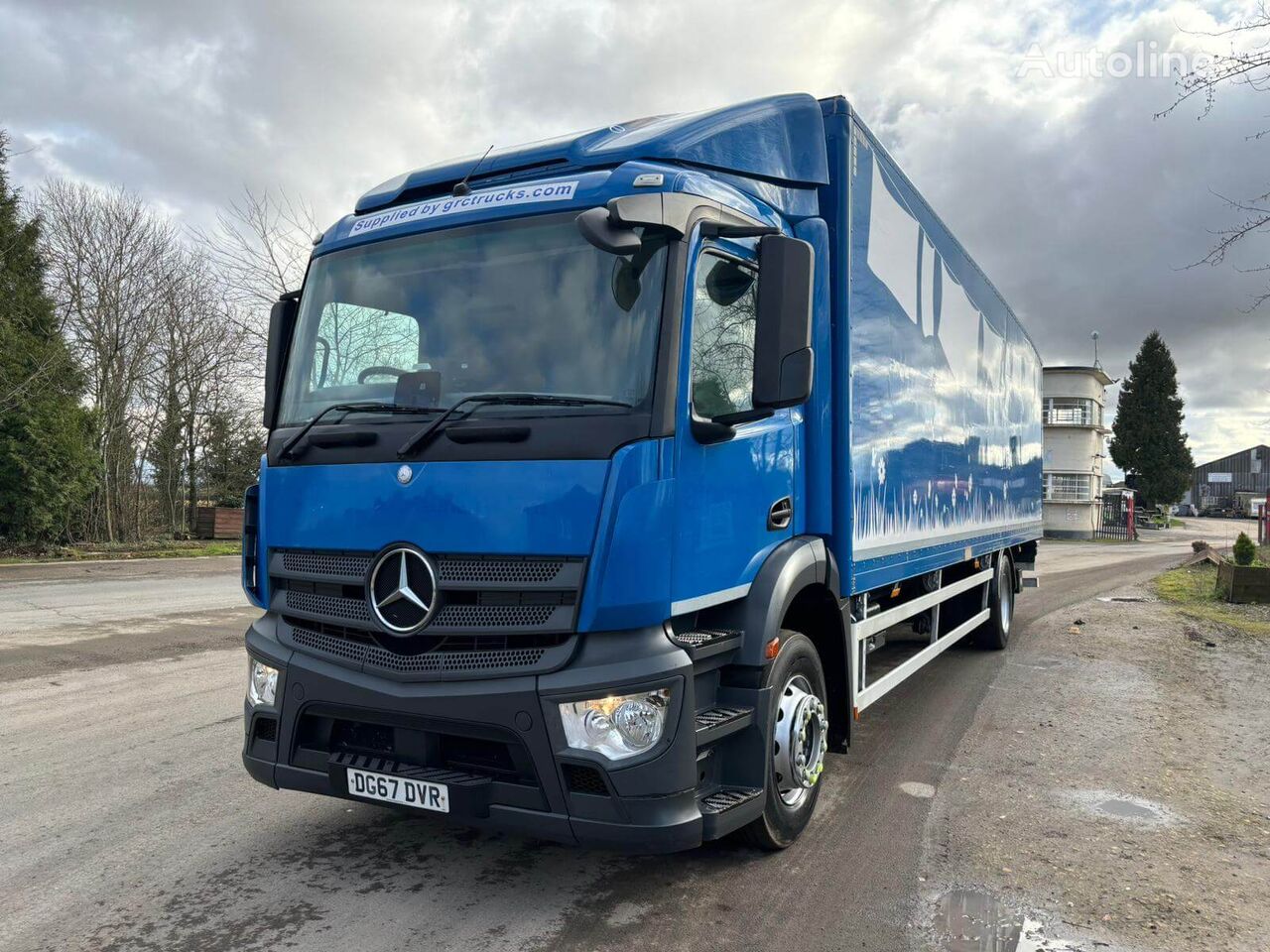 Mercedes-Benz Antos 1824 box truck