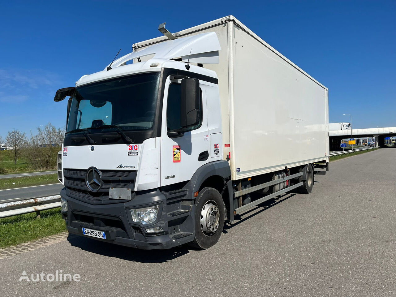 Mercedes-Benz Antos 1836 4x2 dobozos teherautó