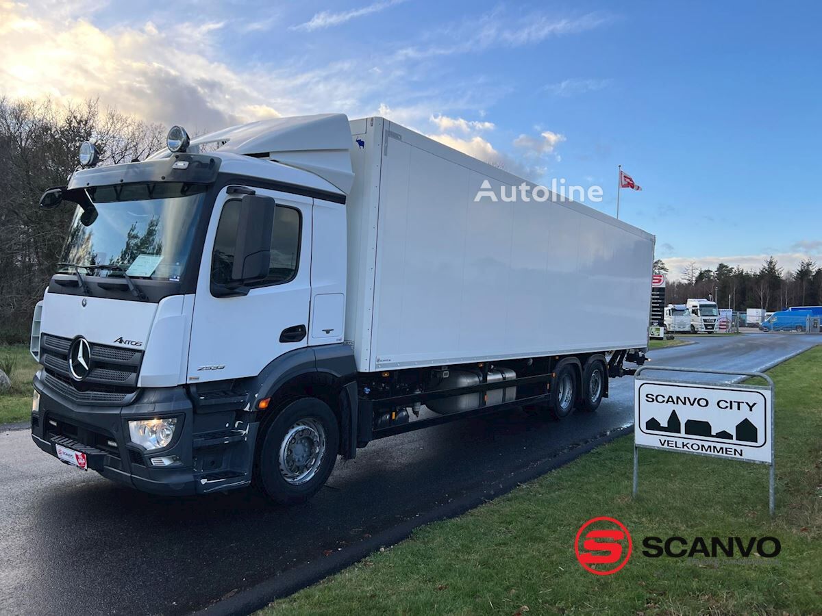 camion fourgon Mercedes-Benz Antos 2533 L