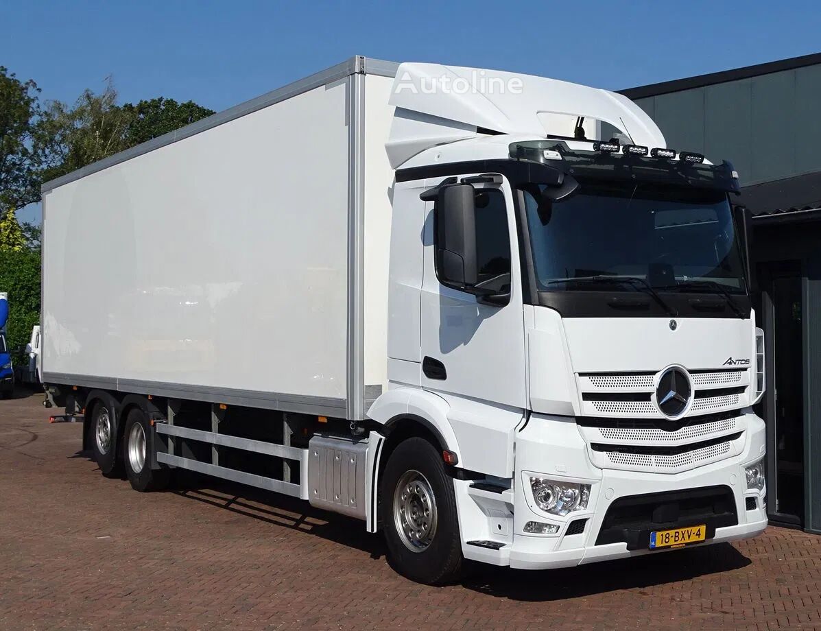 شاحنة مقفلة Mercedes-Benz Antos 2553 SLEEPER BOX 925x245x268 CAM LBW 2000 kg