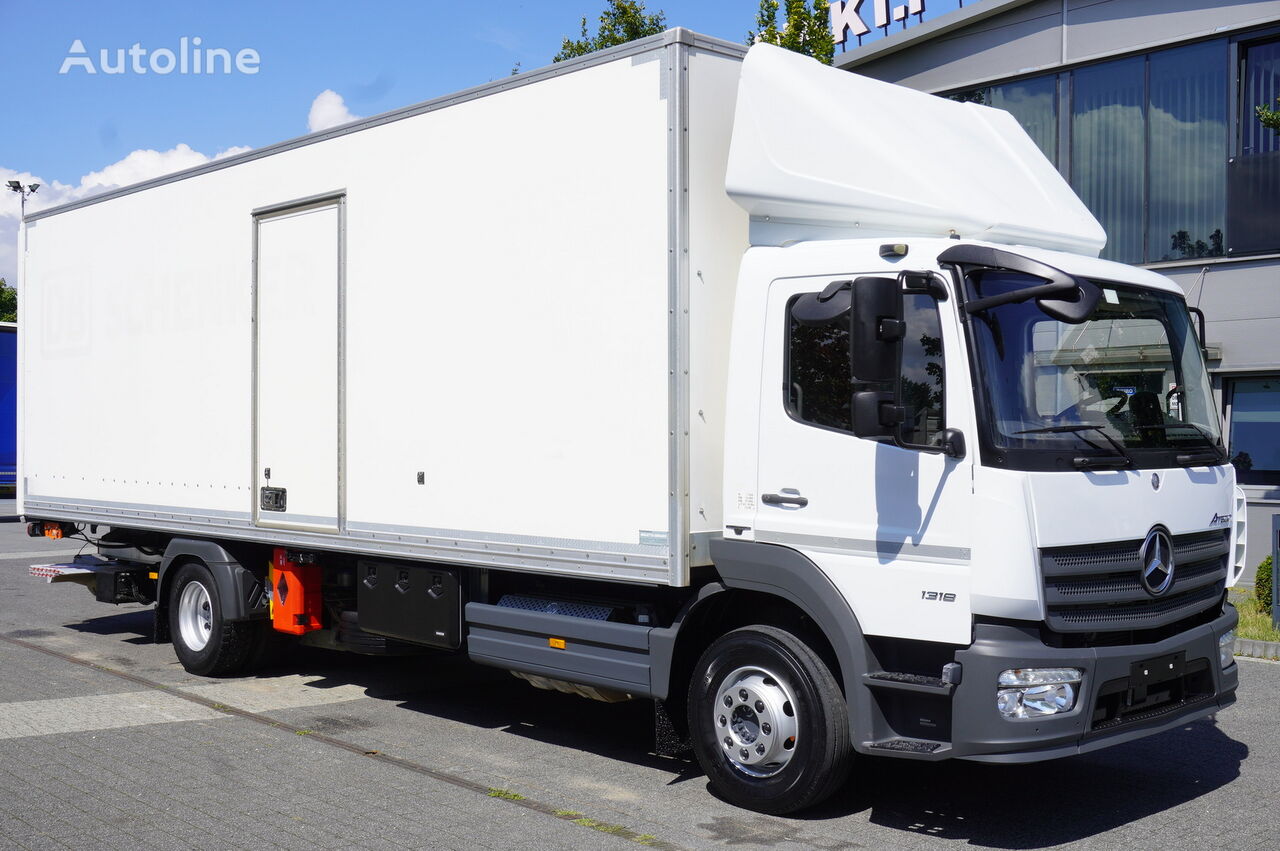 skriňové auto Mercedes-Benz Atego 1318 E6 / 20 pallet container / lift / 90 thousand km !!!