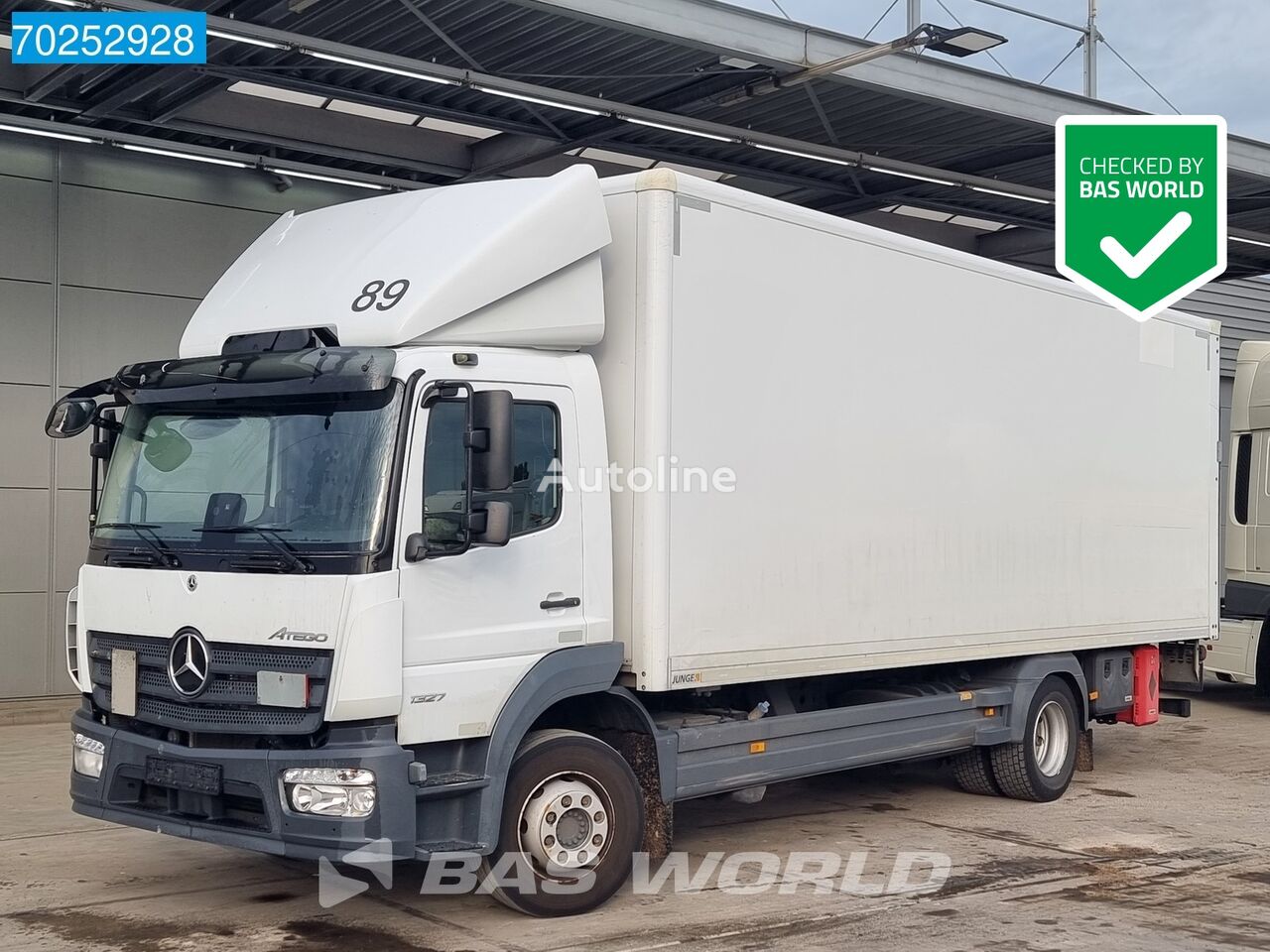 nákladní vozidlo furgon Mercedes-Benz Atego 1327 4X2 German Truck Ladebordwand Euro 6