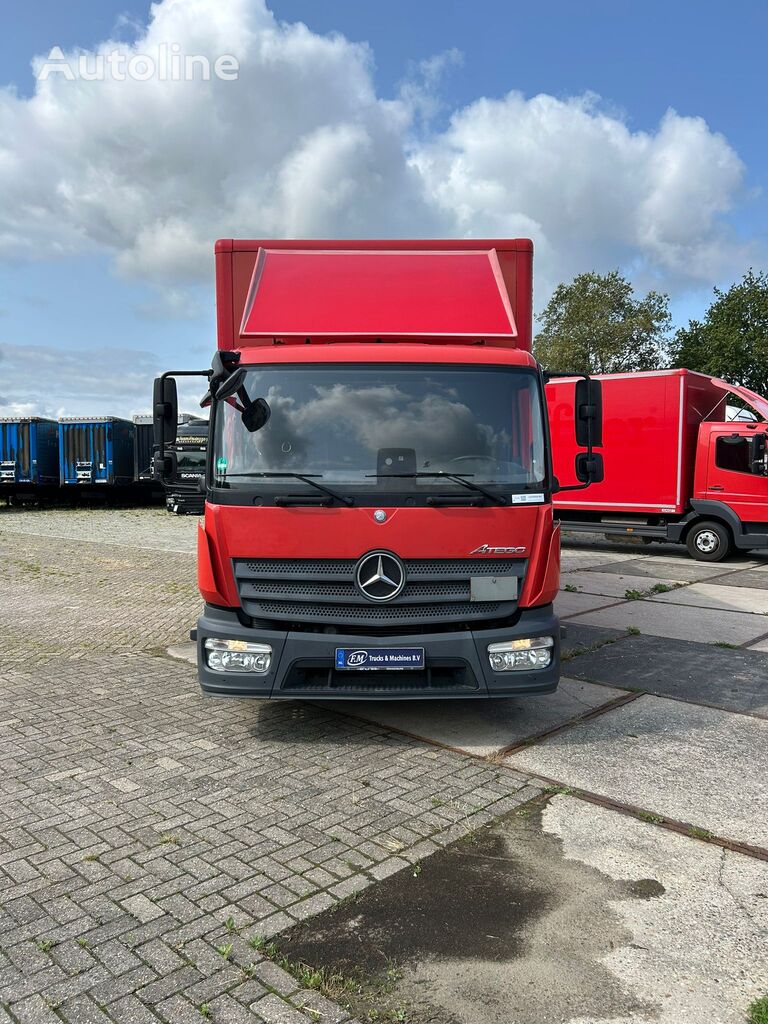 camion fourgon Mercedes-Benz Atego 818