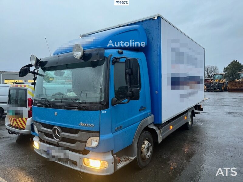 camion fourgon Mercedes-Benz Atego 818