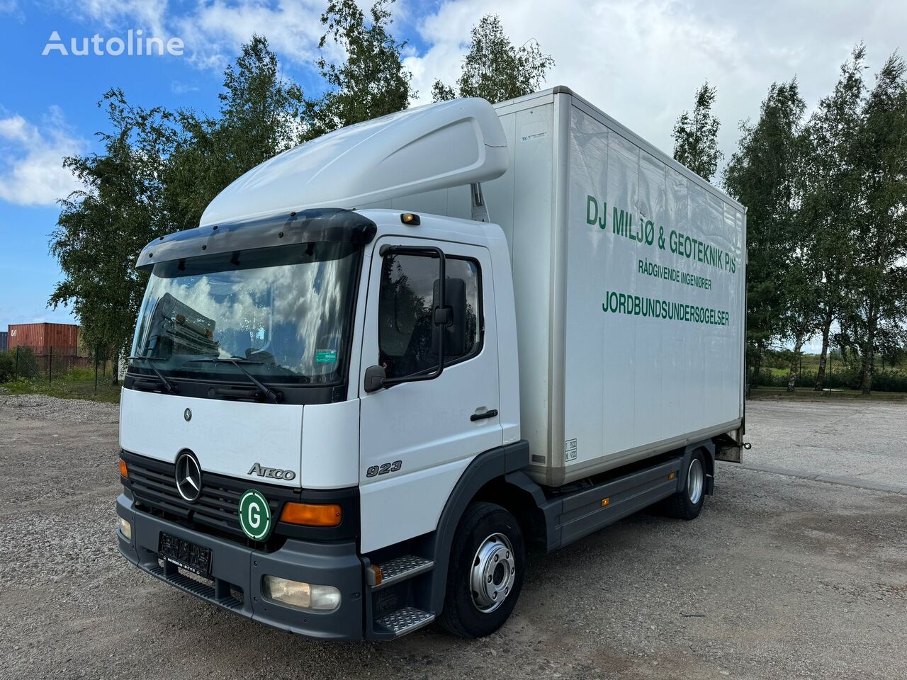 camion fourgon Mercedes-Benz Atego 923