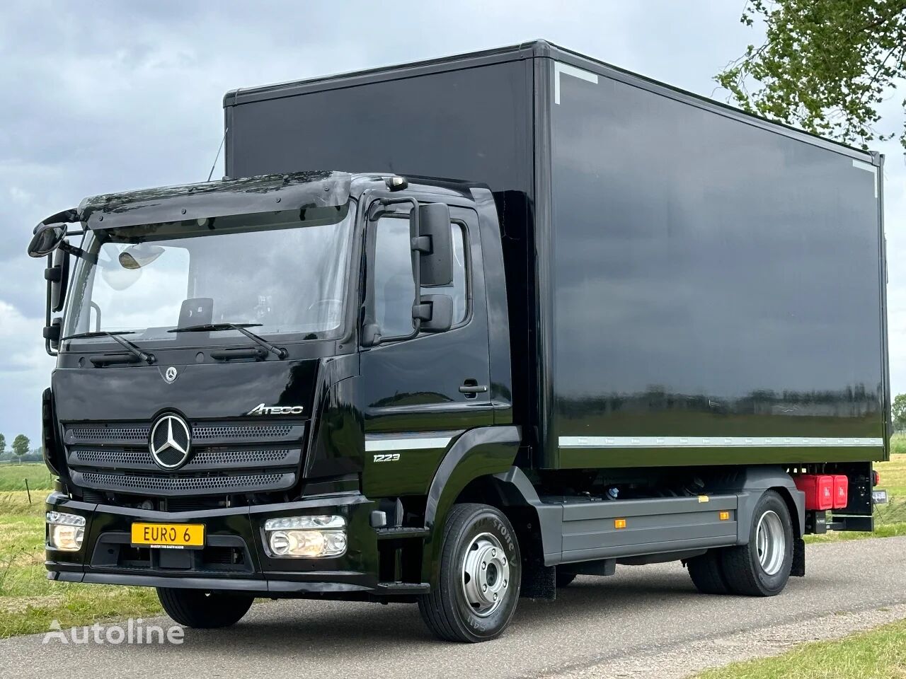 شاحنة مقفلة Mercedes-Benz Atego ATEGO1223L. EURO6.2020. 11990. 510x249x230