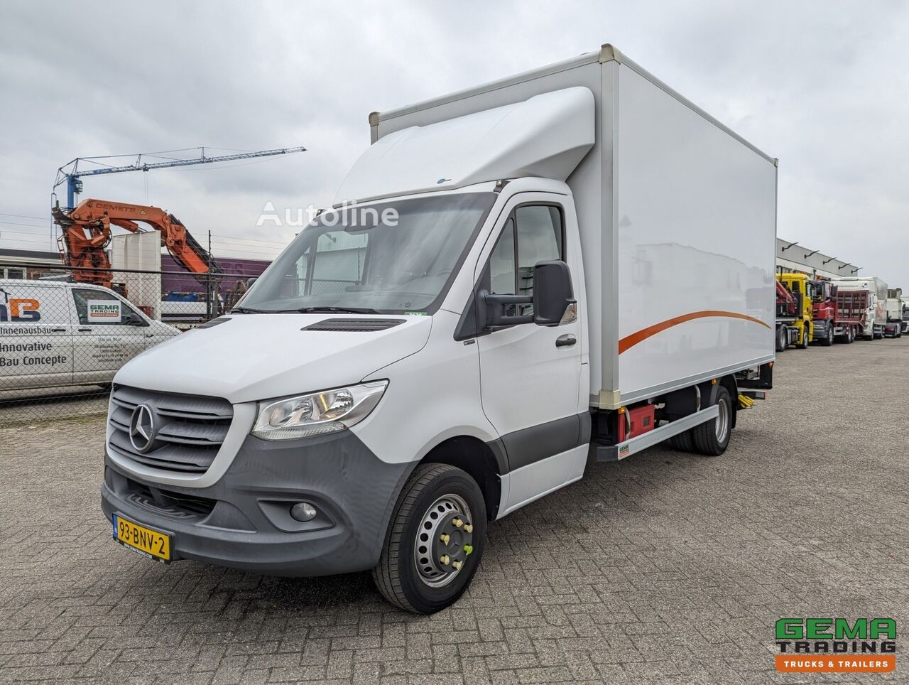 Camion fourgon Mercedes-Benz SPRINTER 517 CDI 4x2 Euro 6D - Closed Body 4.2M + Tail Lift 1000 à vendre | Autoline MA Camion fourgon Mercedes-Benz SPRINTER 517 CDI 4x2 Euro 6D - Closed Body 4.2M + Tail Lift 1000 - Autoline